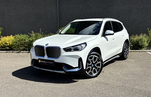 BMW iX1