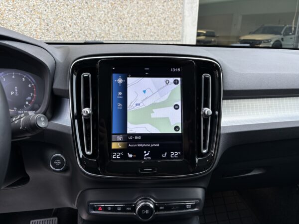 Volvo XC40 T2 – Image 10