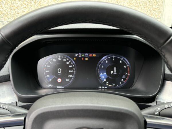 Volvo XC40 T2 – Image 17