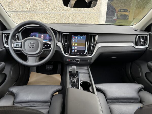 Volvo V60 B4 Plus Dark – Image 7