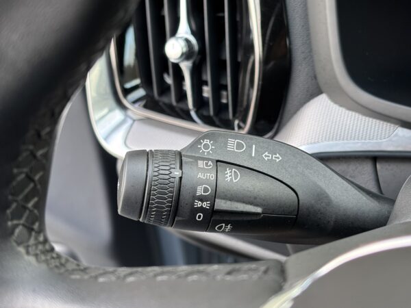 Volvo V60 B4 Plus Dark – Image 22