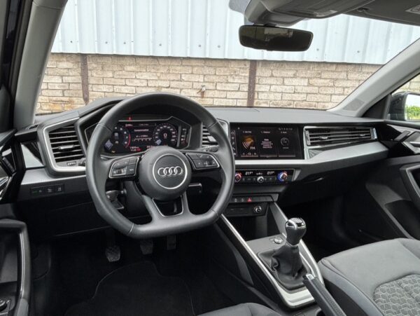 AUDI A1 SPORTBACK S-LINE – Image 6