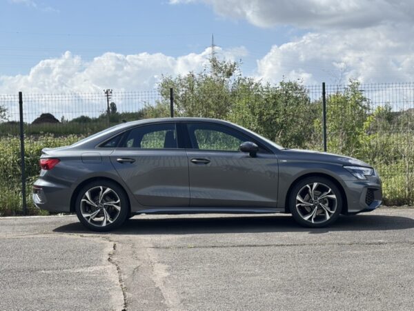 AUDI A3 BERLINE 35 TDI S-LINE – Image 5
