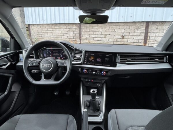 AUDI A1 SPORTBACK S-LINE – Image 7